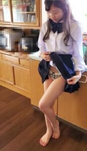 FC2 PPV 1472426 限定秘蔵映像【個撮】お嬢様女子校③彼女の家で親御さんに隠れてハメ撮り